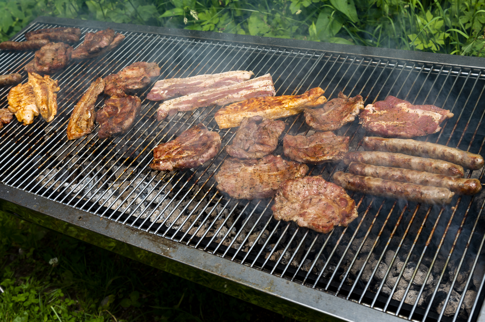 Ein gigantischer Grill darf bei keinem großen Event fehlen